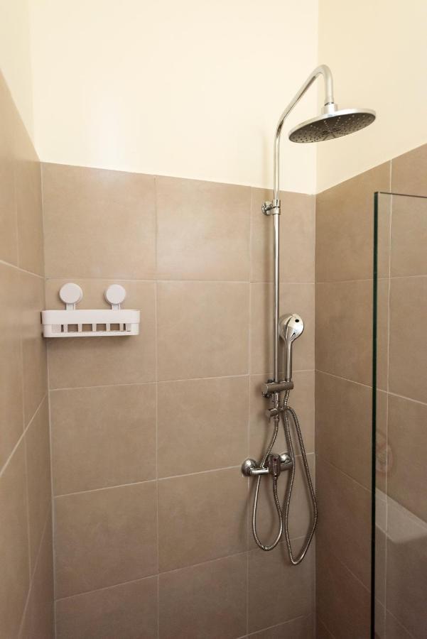 Pure Urban Bedboxes Acropolis Metro Petralona Apartment เอเธนส์ ภายนอก รูปภาพ
